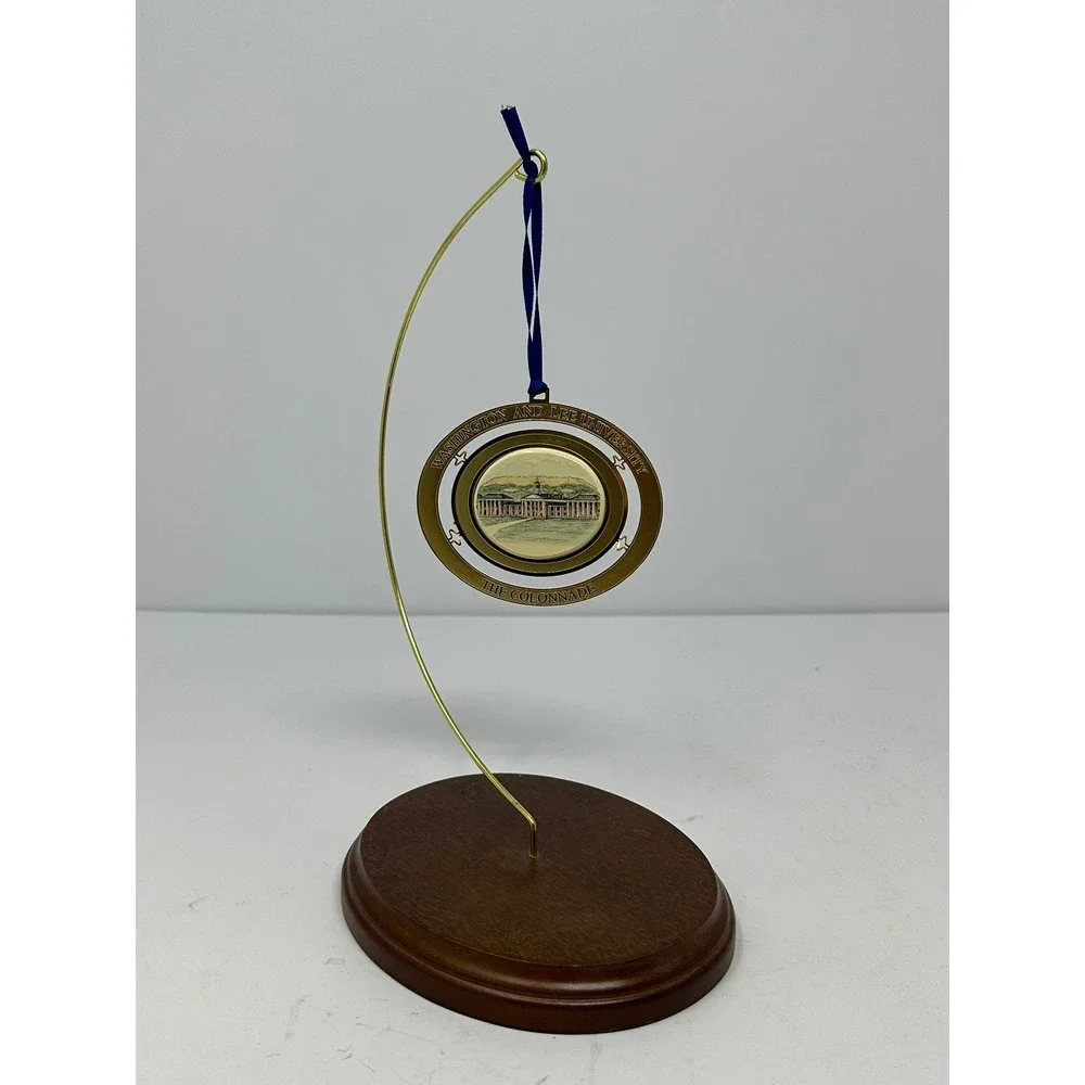 Washington and Lee University 'The Colonnade' Ornament w/ Stand A1